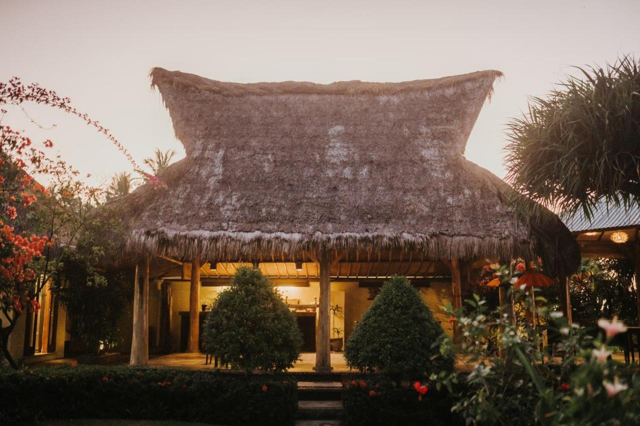 Aloka Bahari Villas Tejakula Ngoại thất bức ảnh